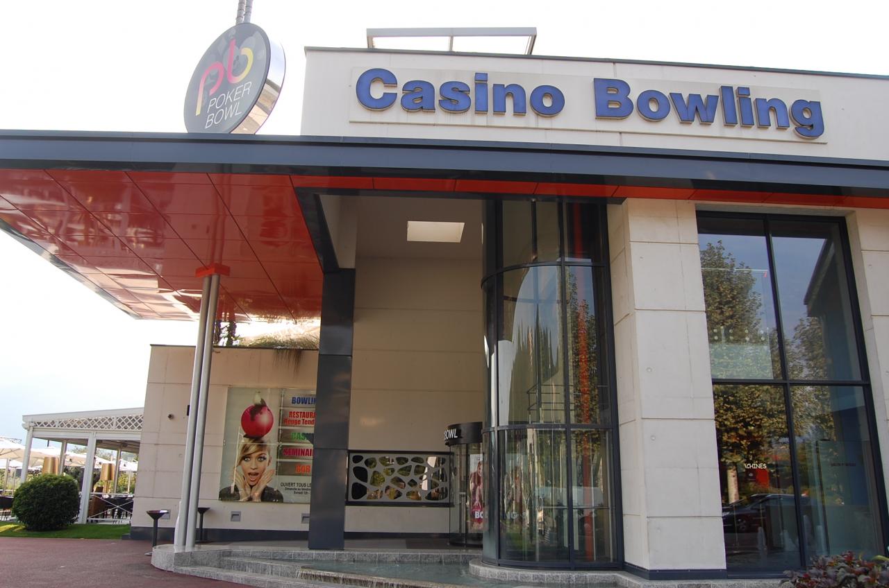 Le Casino Bowling